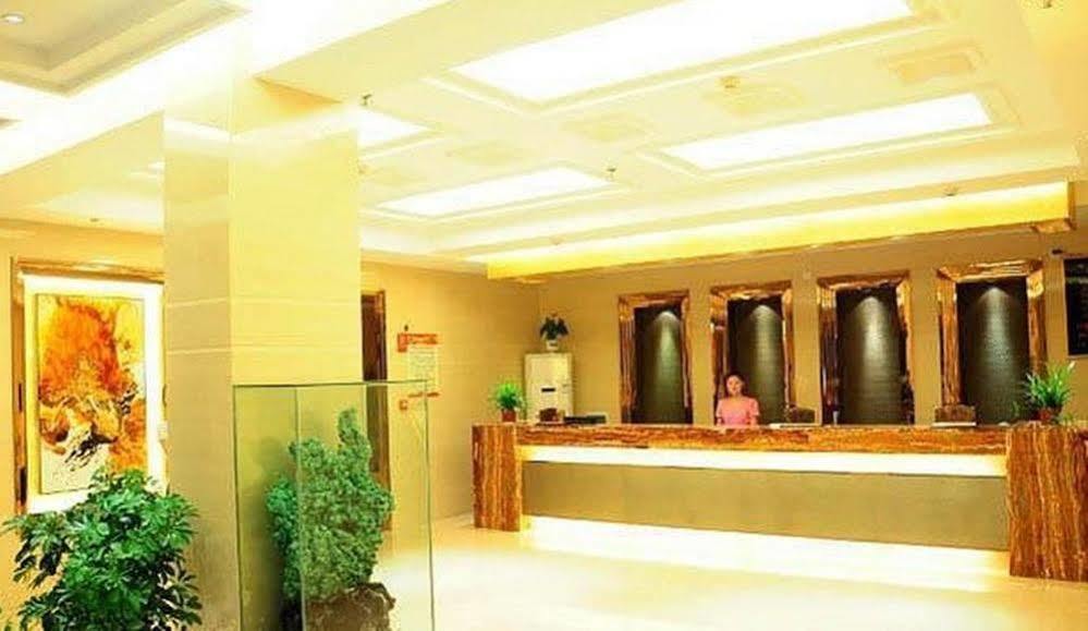 Ronghe Holiday Hotel Shiyan (Hubei) Exterior photo